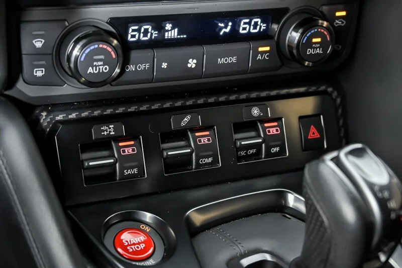 2019 Nissan GT-R Premium - Photo 32
