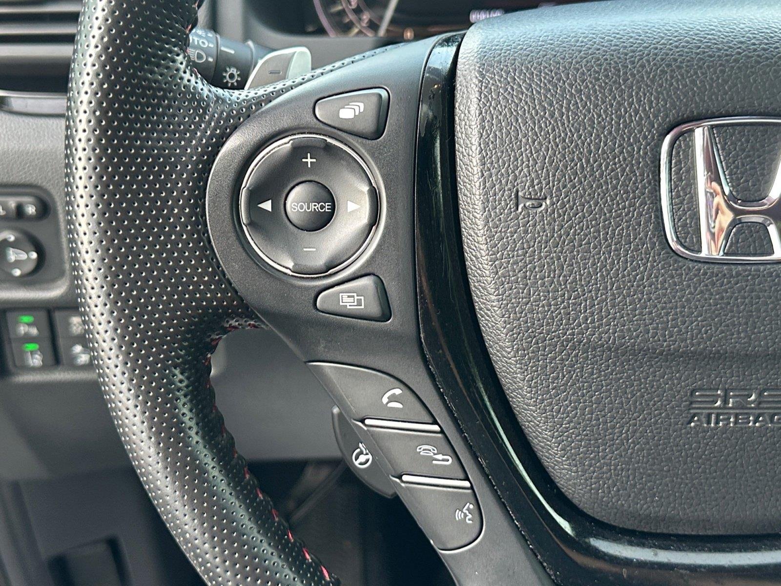 Used 2023 Platinum White Pearl Honda Black Edition image 19