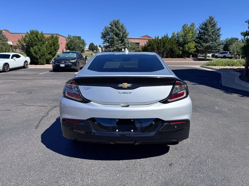 Used 2017 Silver Chevrolet Premier image 10