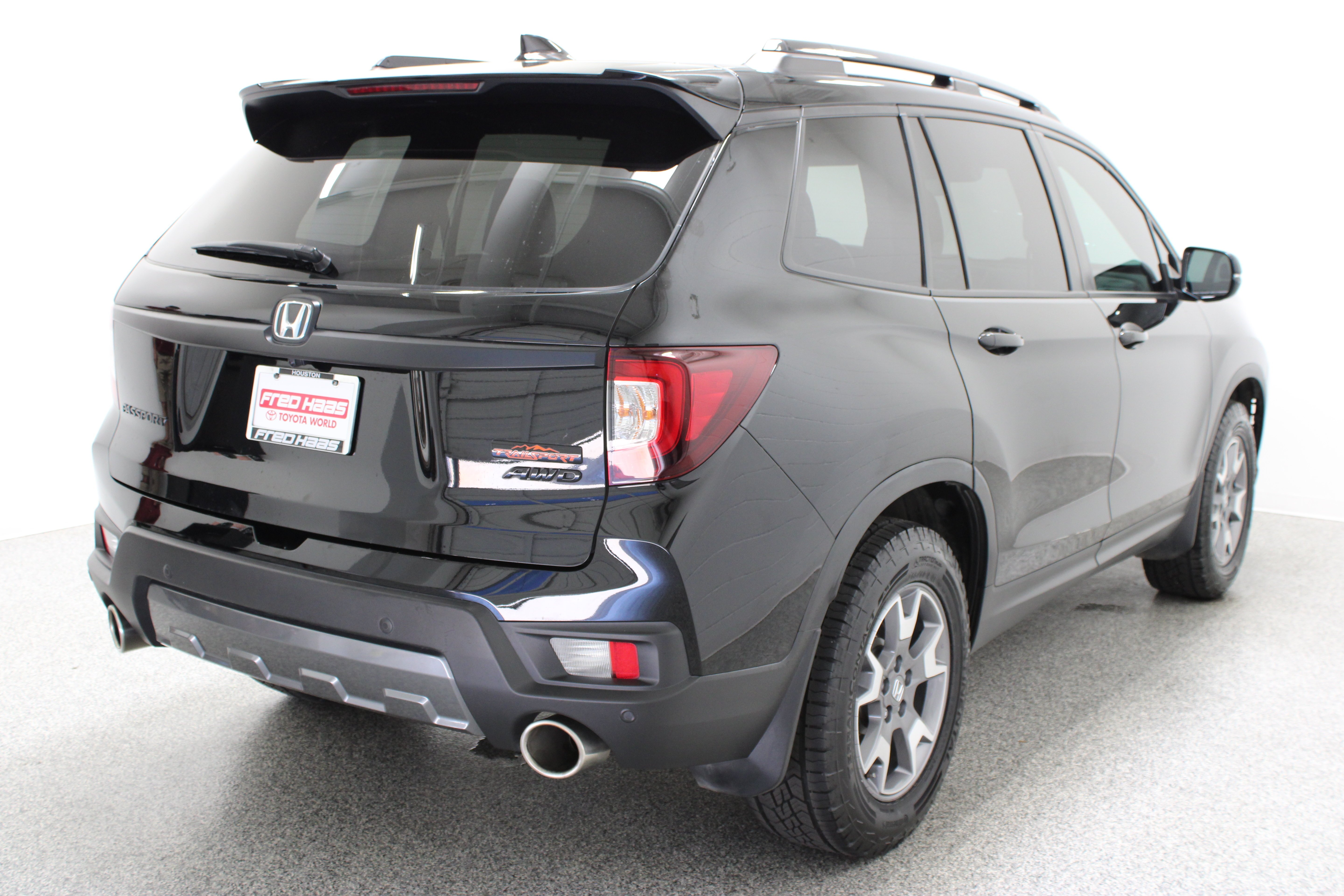 Used 2022 Black Honda TrailSport 3.5L image 7