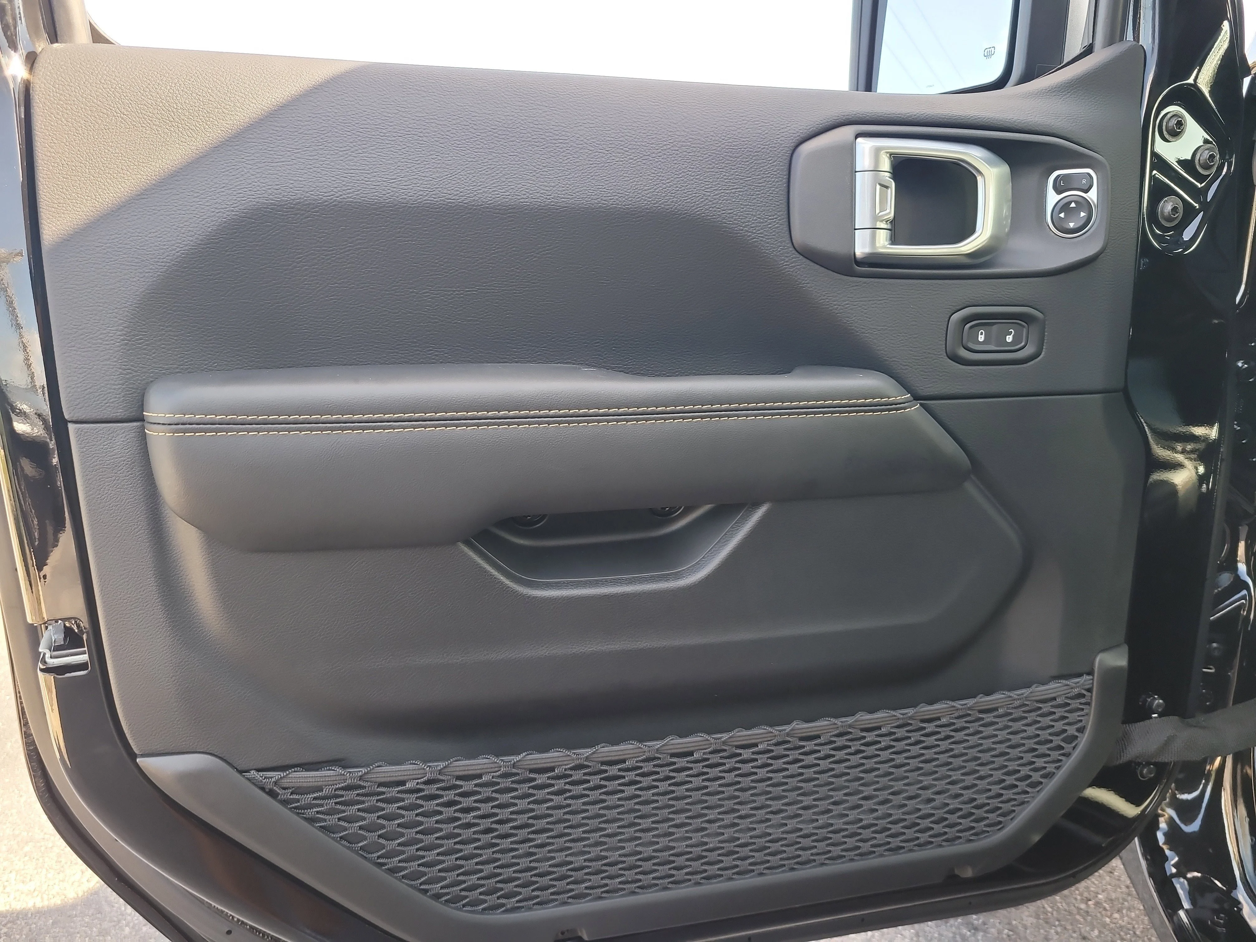 New 2026 Black Clearcoat Jeep Sahara image 12