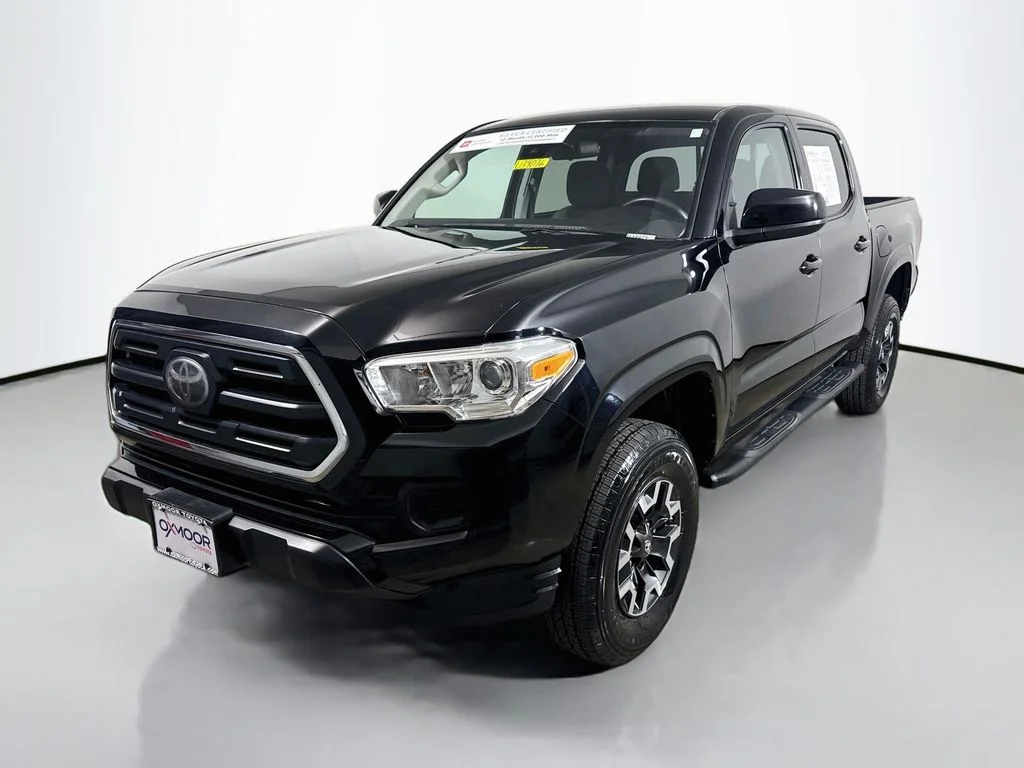 Certified Used 2019 Midnight Black Metallic Toyota SR image 3