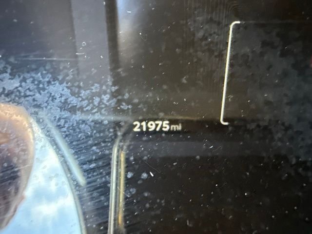 Used 2025  Toyota SR5 image 8