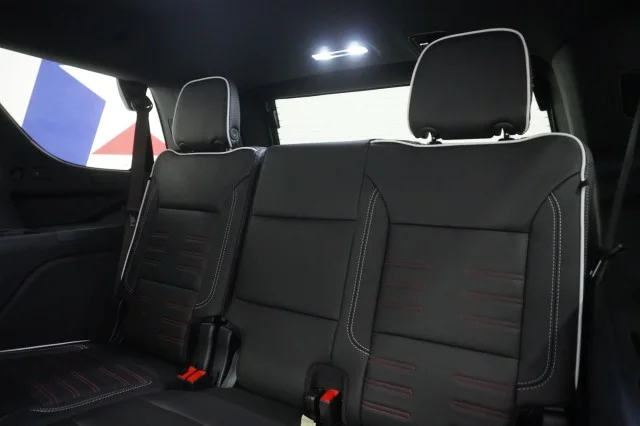 2026 GMC Yukon AT4 Ultimate - Photo 28