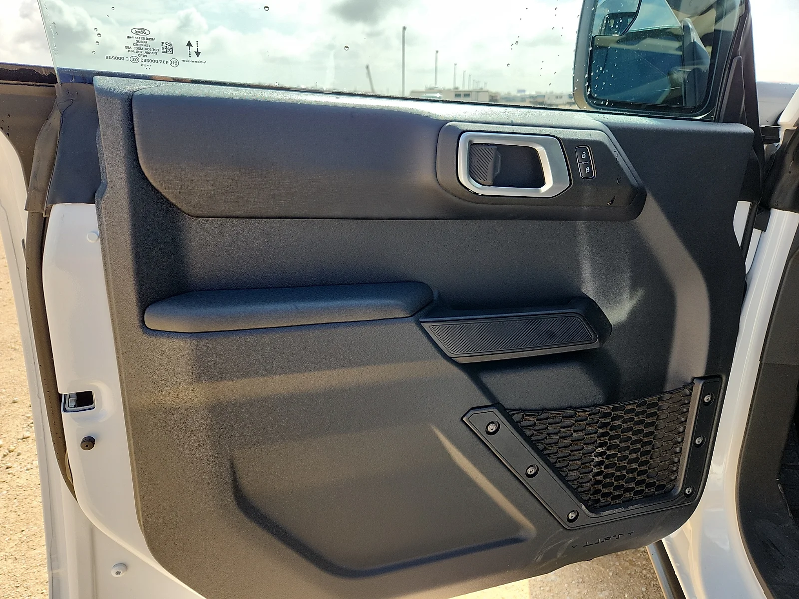 New 2026 Oxford White Ford Badlands image 14