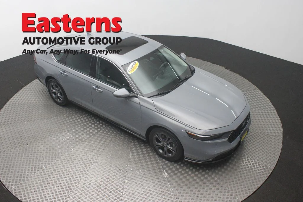 Used 2024 Gray Honda EX-L image 3