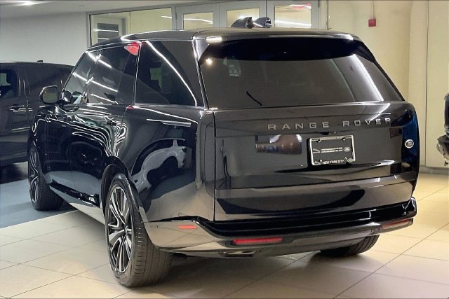 Used 2023 Santorini Black Metallic Land Rover Autobiography image 16