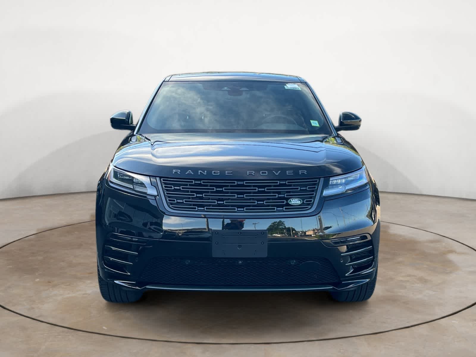 Certified Used 2026 Santorini Black Metallic Land Rover Dynamic SE image 8