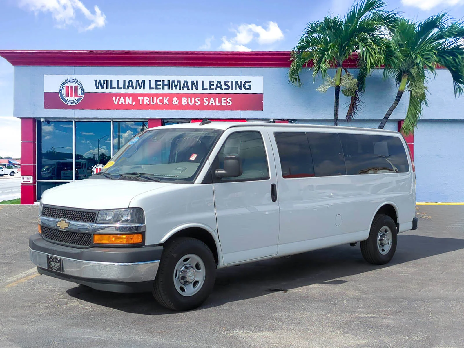 2019 Chevrolet Express 3500 LT Extended's photo