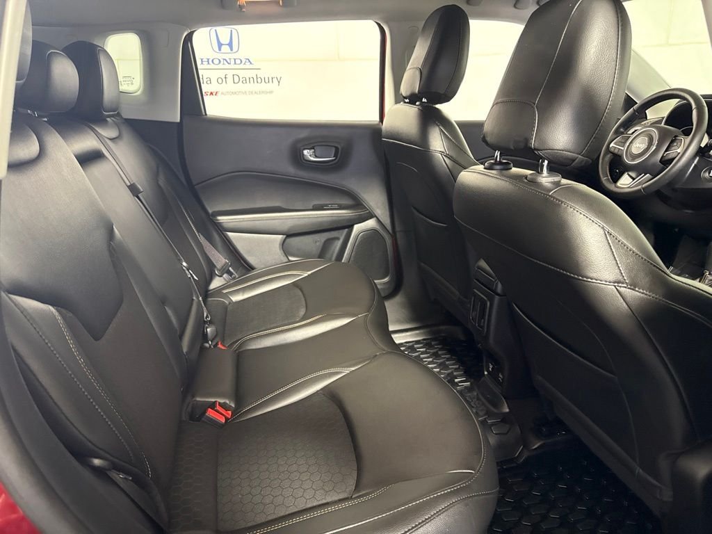 Used 2021 Velvet Jeep Latitude image 8