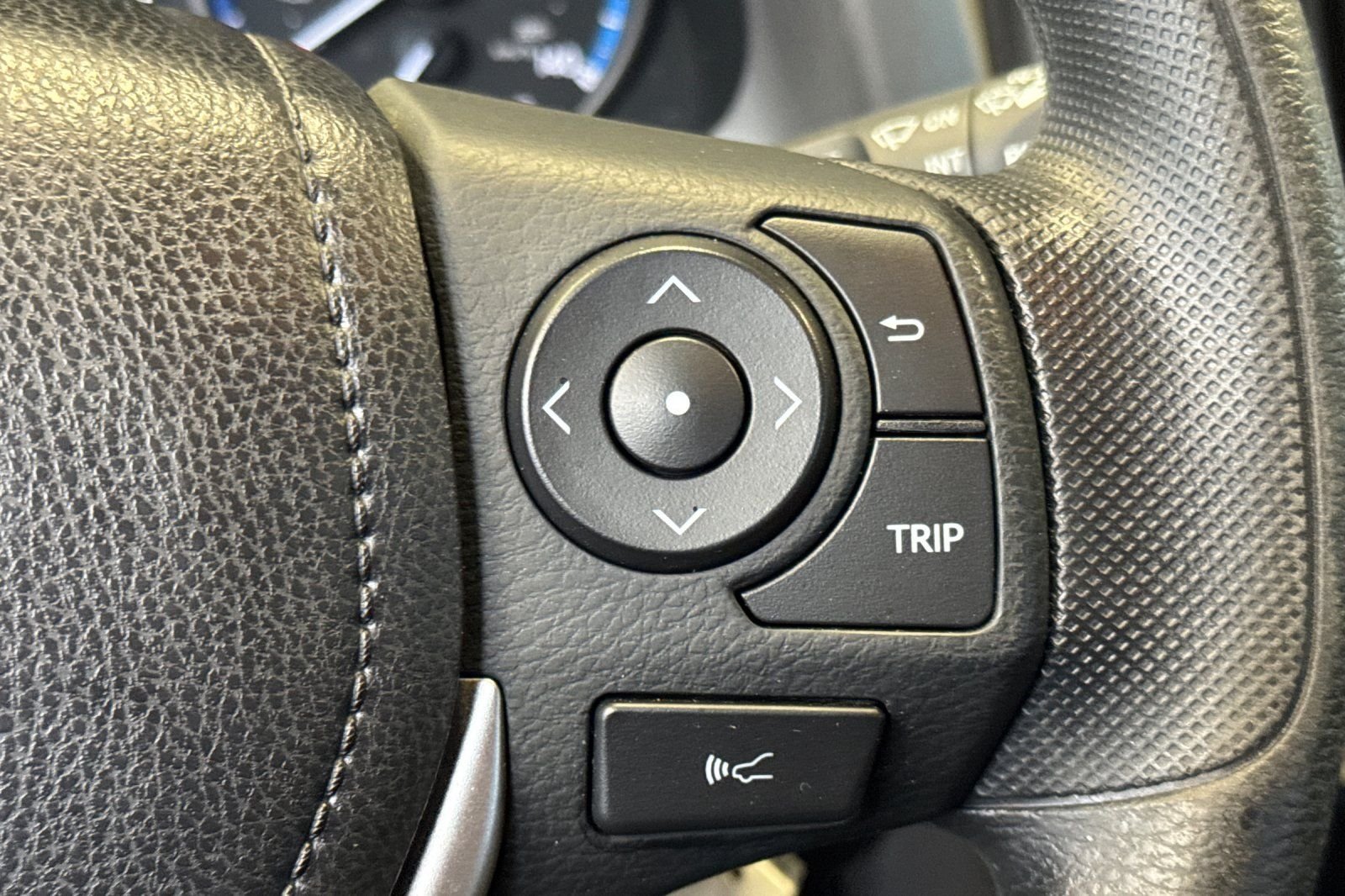 Certified Used 2017 Silver Toyota LE image 29