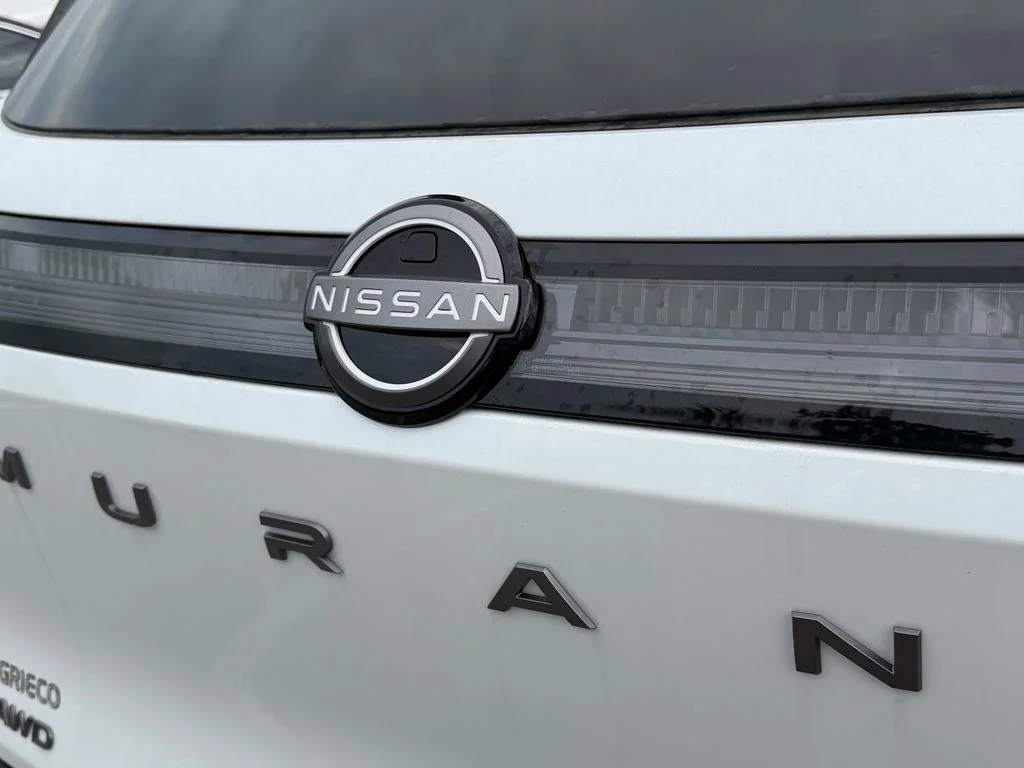 New 2026 Everest White Pearl TriCoat Nissan SL image 12