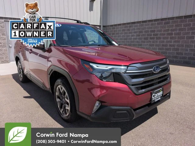 2025 Subaru Forester Premium's photo