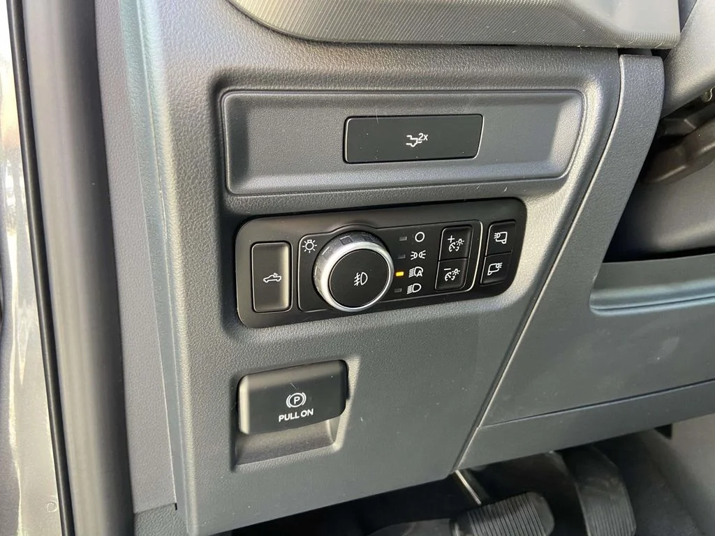 New 2026 Gray Ford Lariat image 15