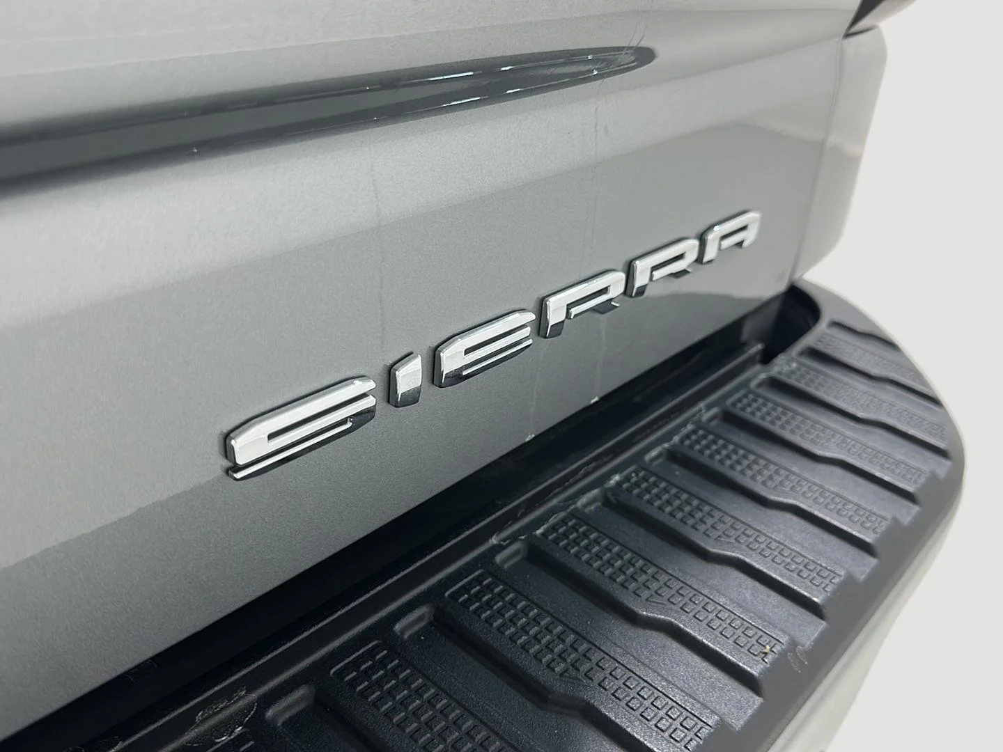 Used 2024 Sterling Metallic GMC Denali image 30