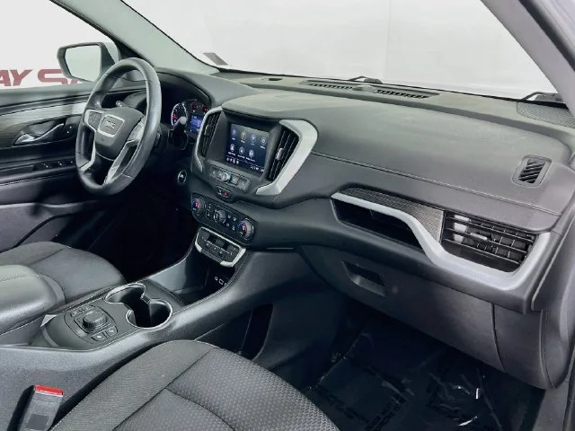 Used 2023 White GMC SLE image 37