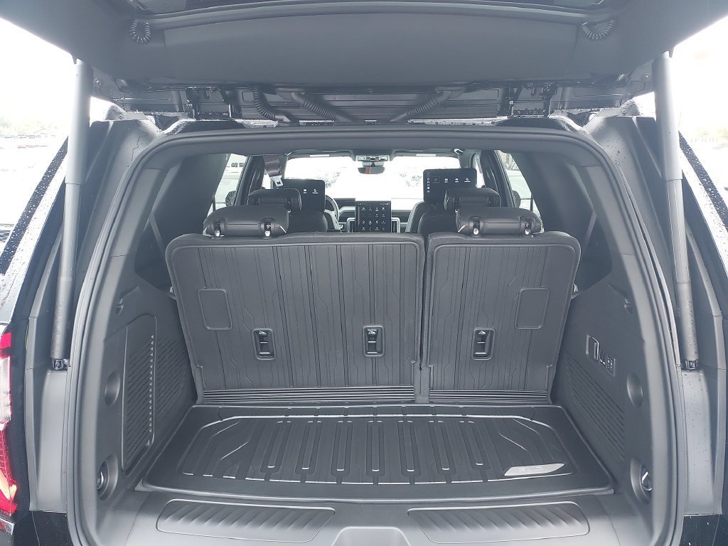 New 2026 Onyx Black GMC Elevation image 9