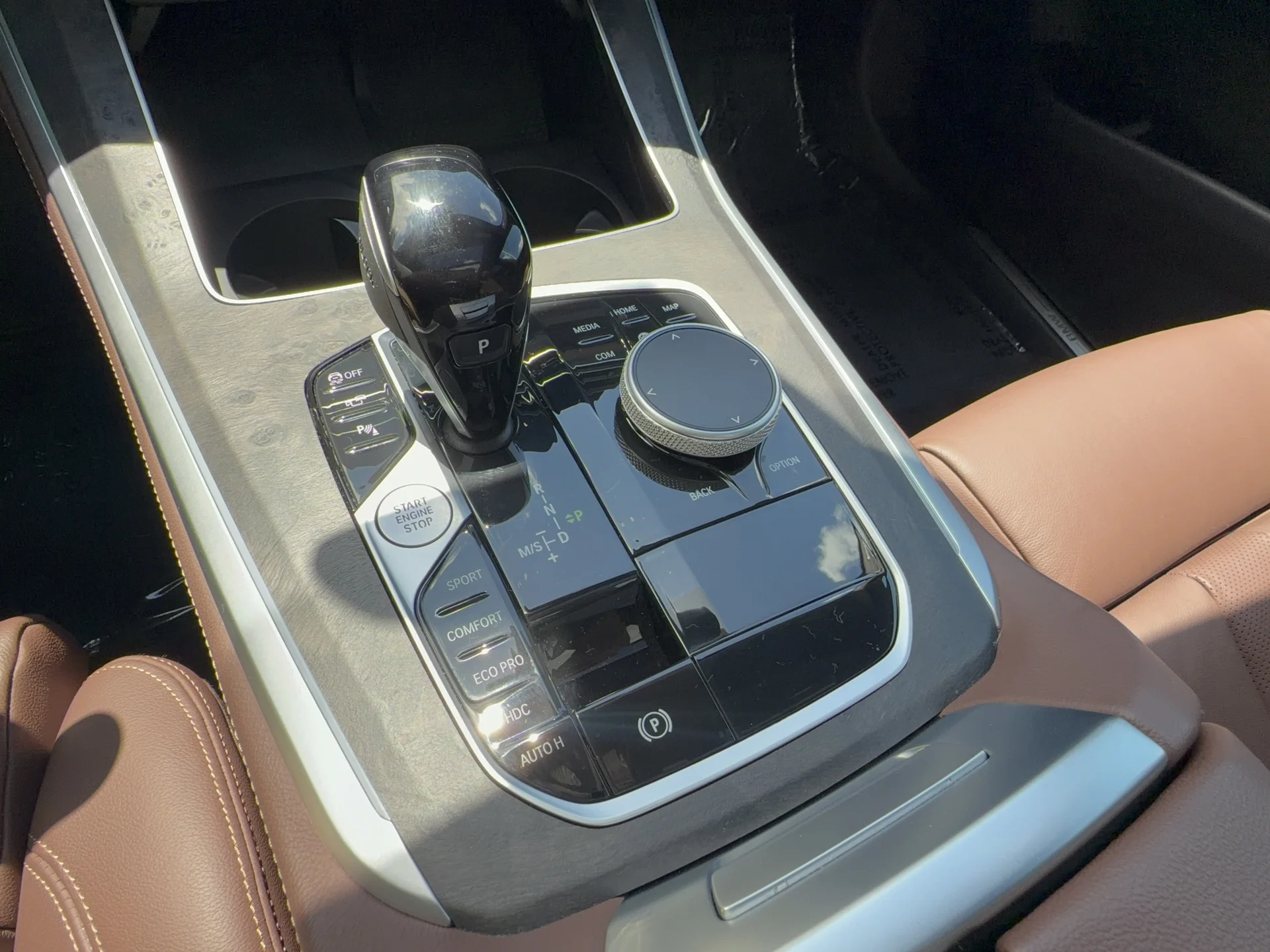 Used 2022 Mineral White Metallic BMW xDrive40i image 20