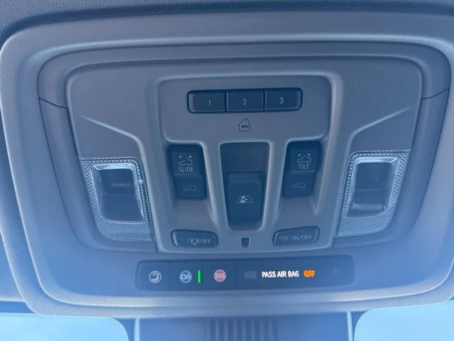 Used 2023 White GMC Denali image 40