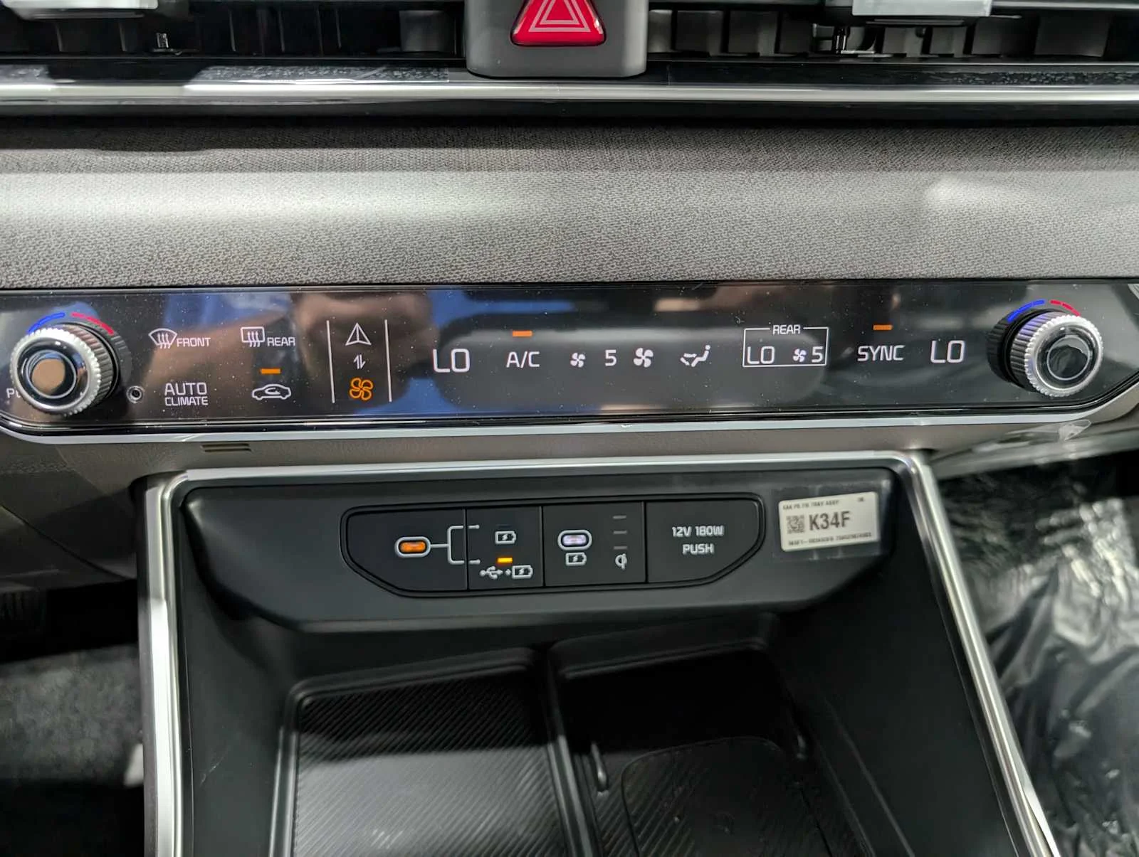 2026 Kia Carnival EX - Photo 27
