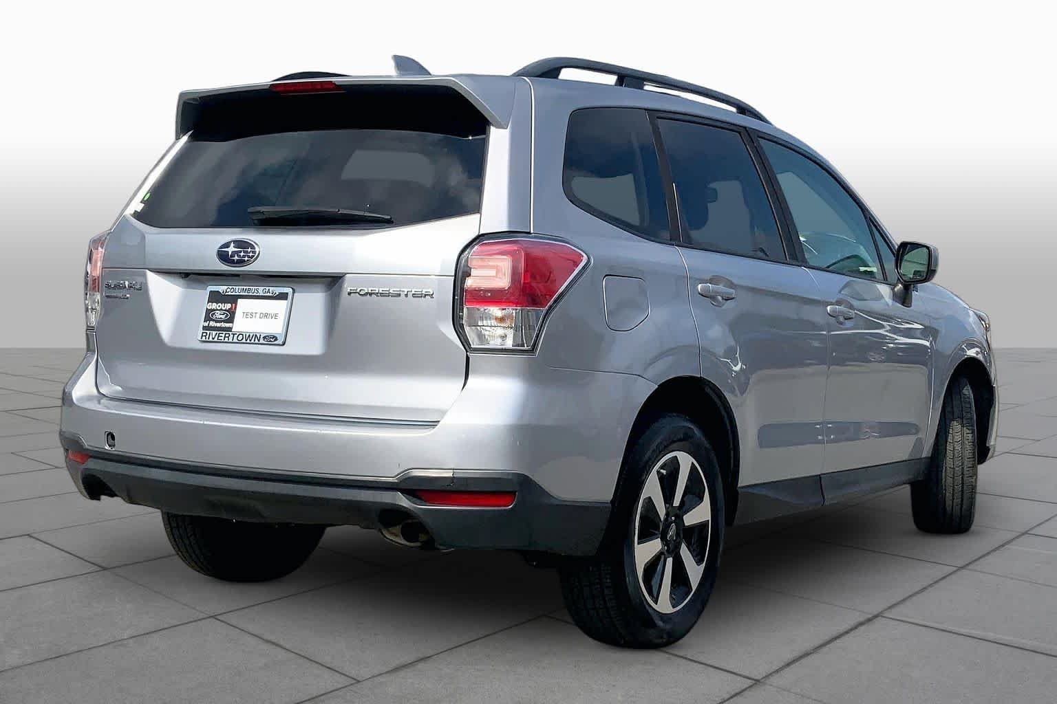 Used 2018 Ice Silver Metallic Subaru Premium image 13
