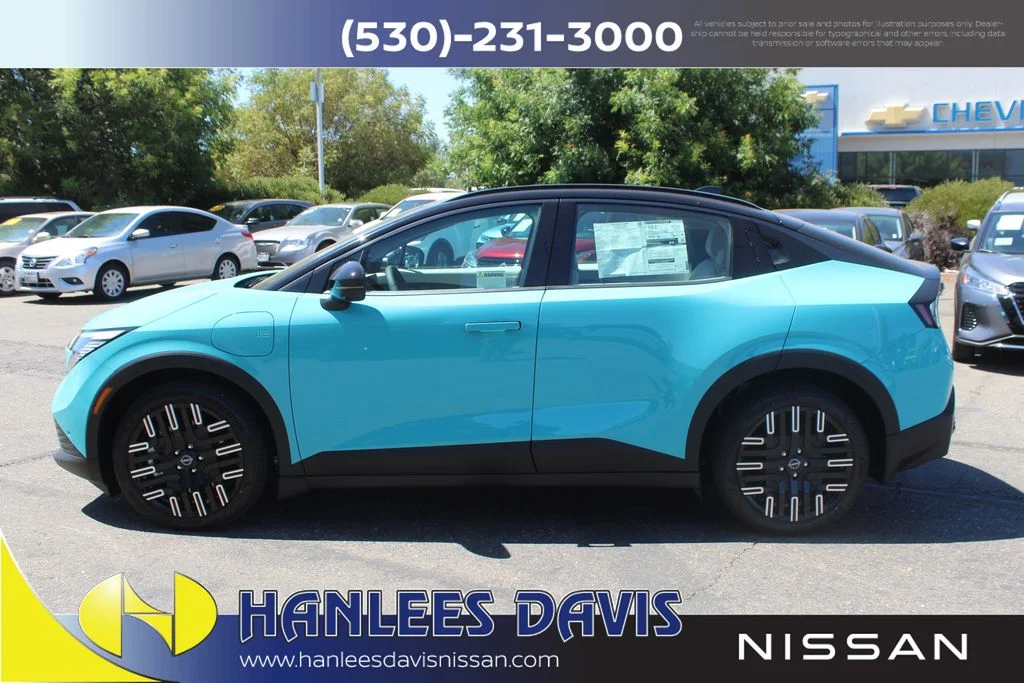 New 2026 Seabreeze Blue Pearl / Super Black Two-tone Nissan Platinum+ image 2