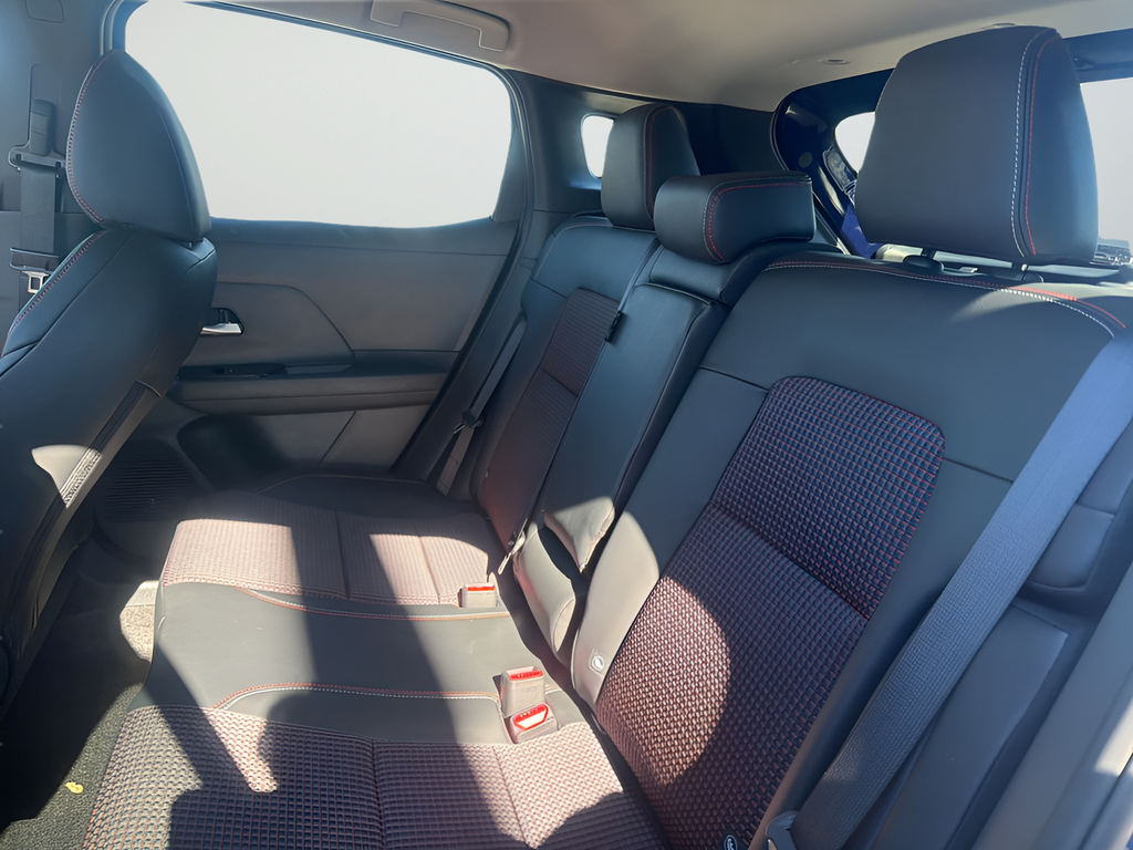 2026 Nissan KICKS SR - Photo 21
