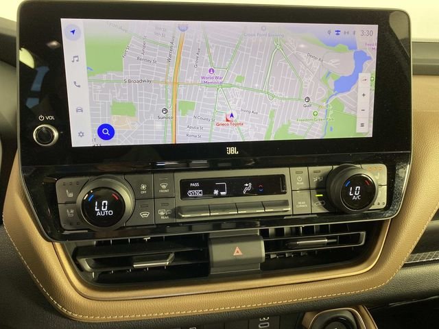 Used 2025 Beige Toyota MAX Platinum image 23