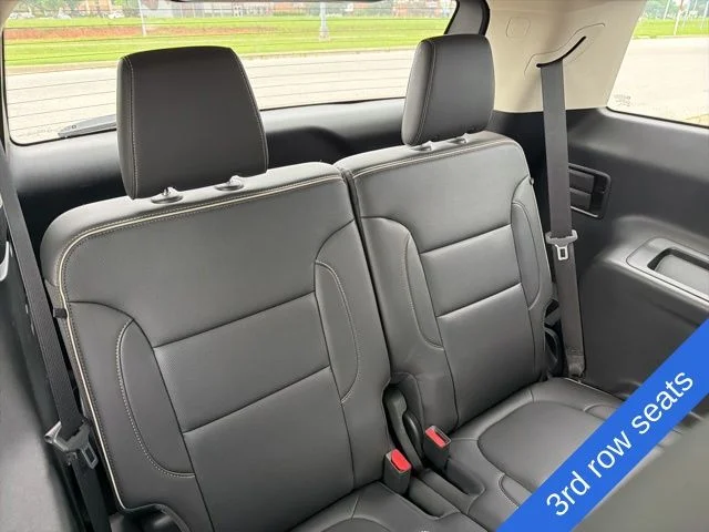 Used 2022 Hunter Metallic GMC Denali image 10