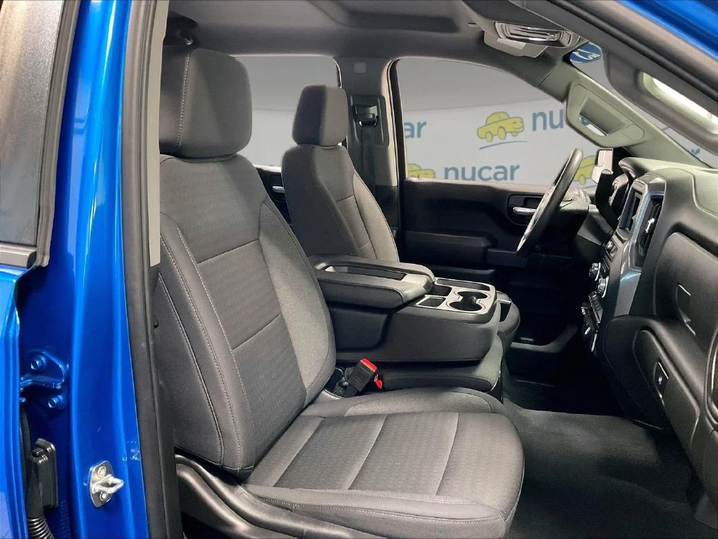Used 2023 Blue Chevrolet Custom image 11