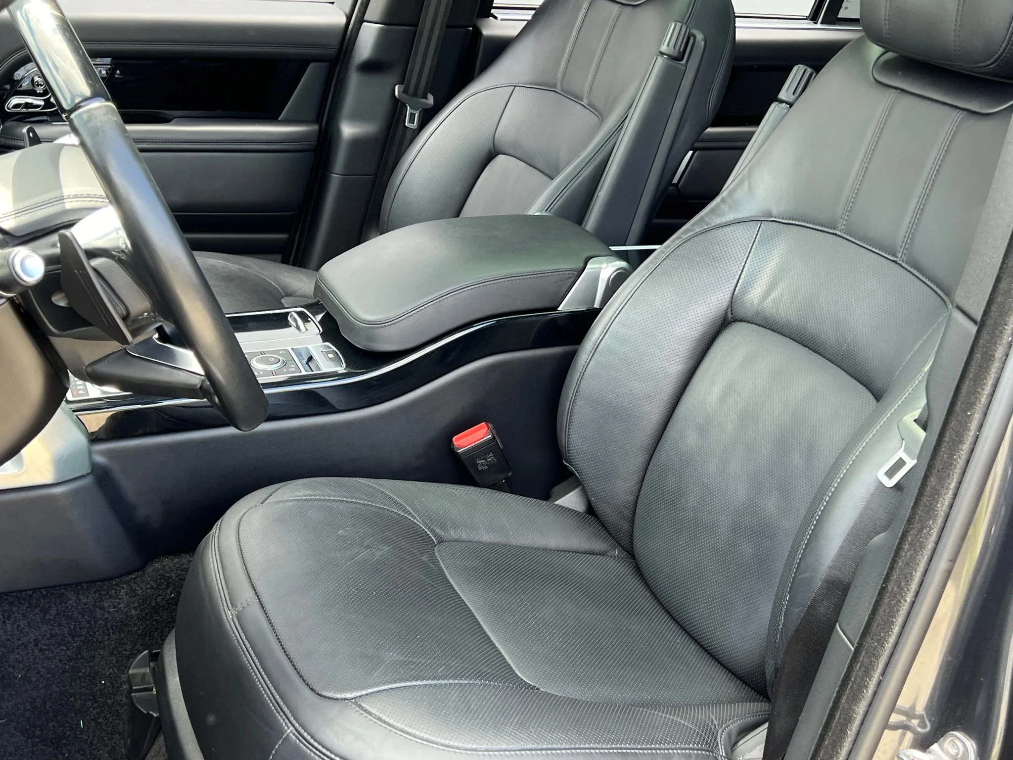 Used 2022 Gray Land Rover Westminster image 4