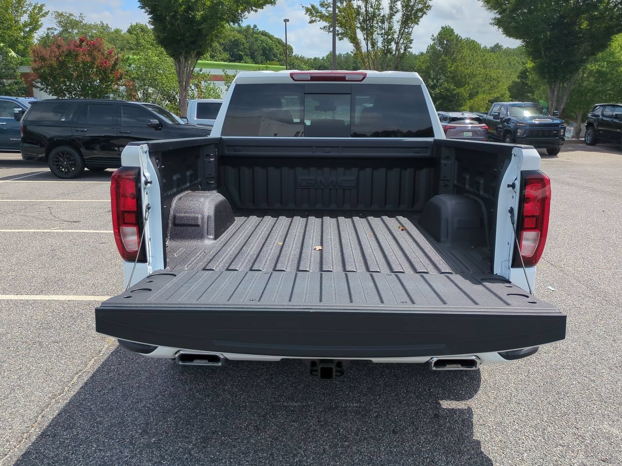 New 2026 Summit White GMC Elevation image 27