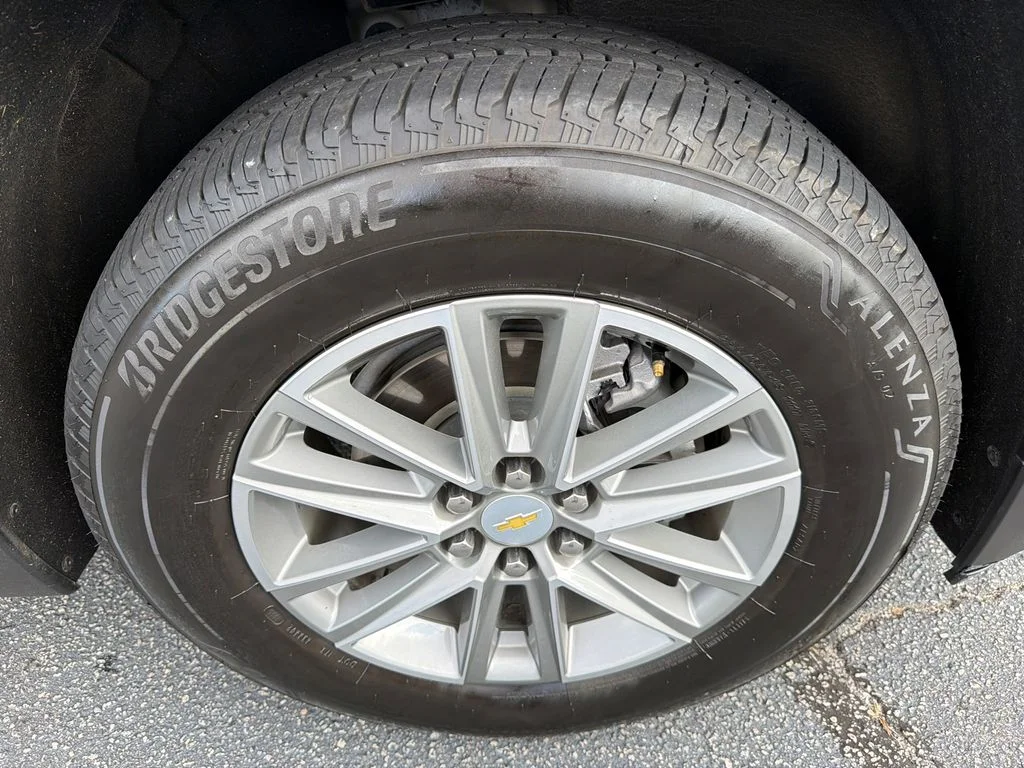Used 2023 Gray Chevrolet LT image 12