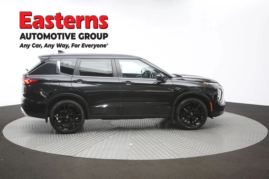 Used 2024 Black Mitsubishi SE image 44