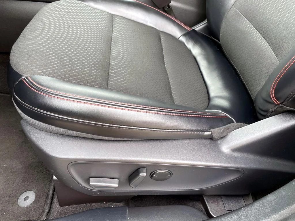 Used 2025 Black Metallic Ford ST-Line Select image 25