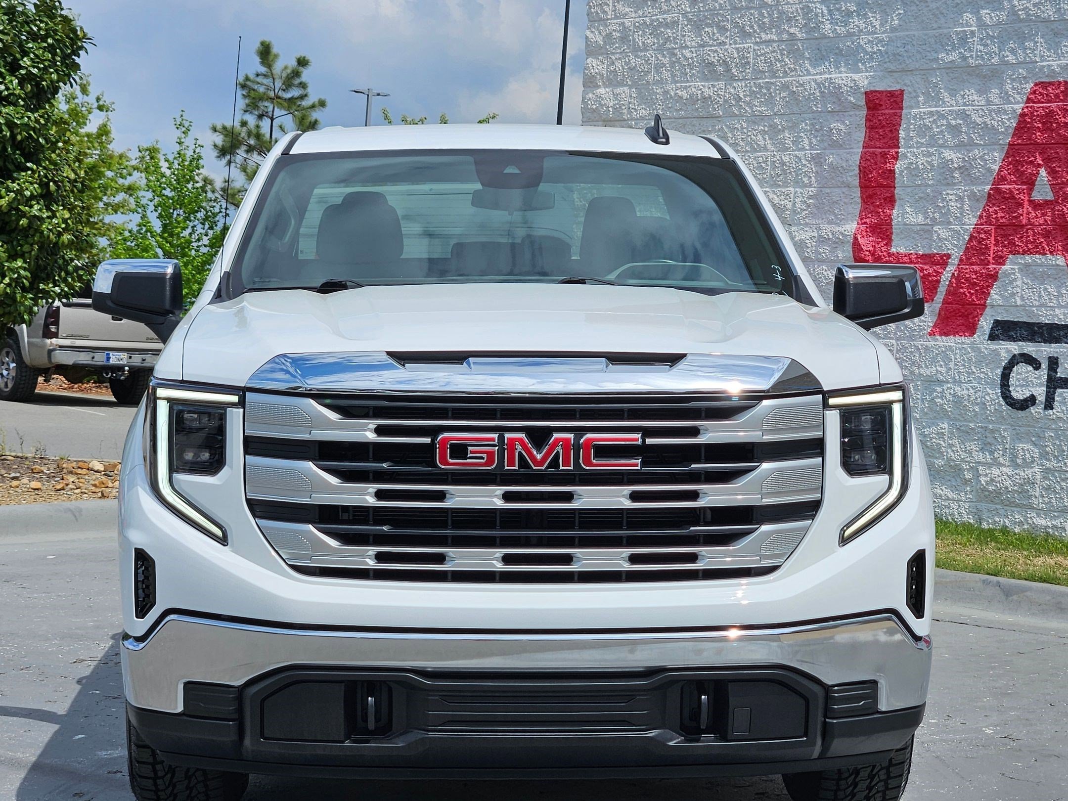 Used 2023 GMC Sierra 1500 SLE with VIN 1GTUUBEDXPZ181451 for sale in Little Rock