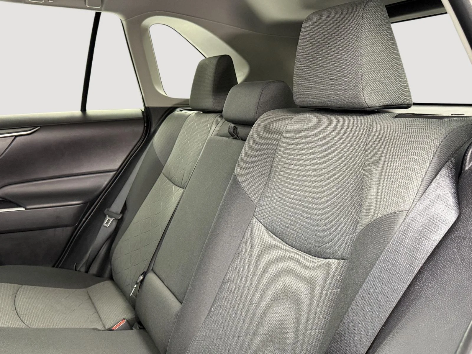Used 2022 Magnetic Gray Metallic Toyota XLE image 21
