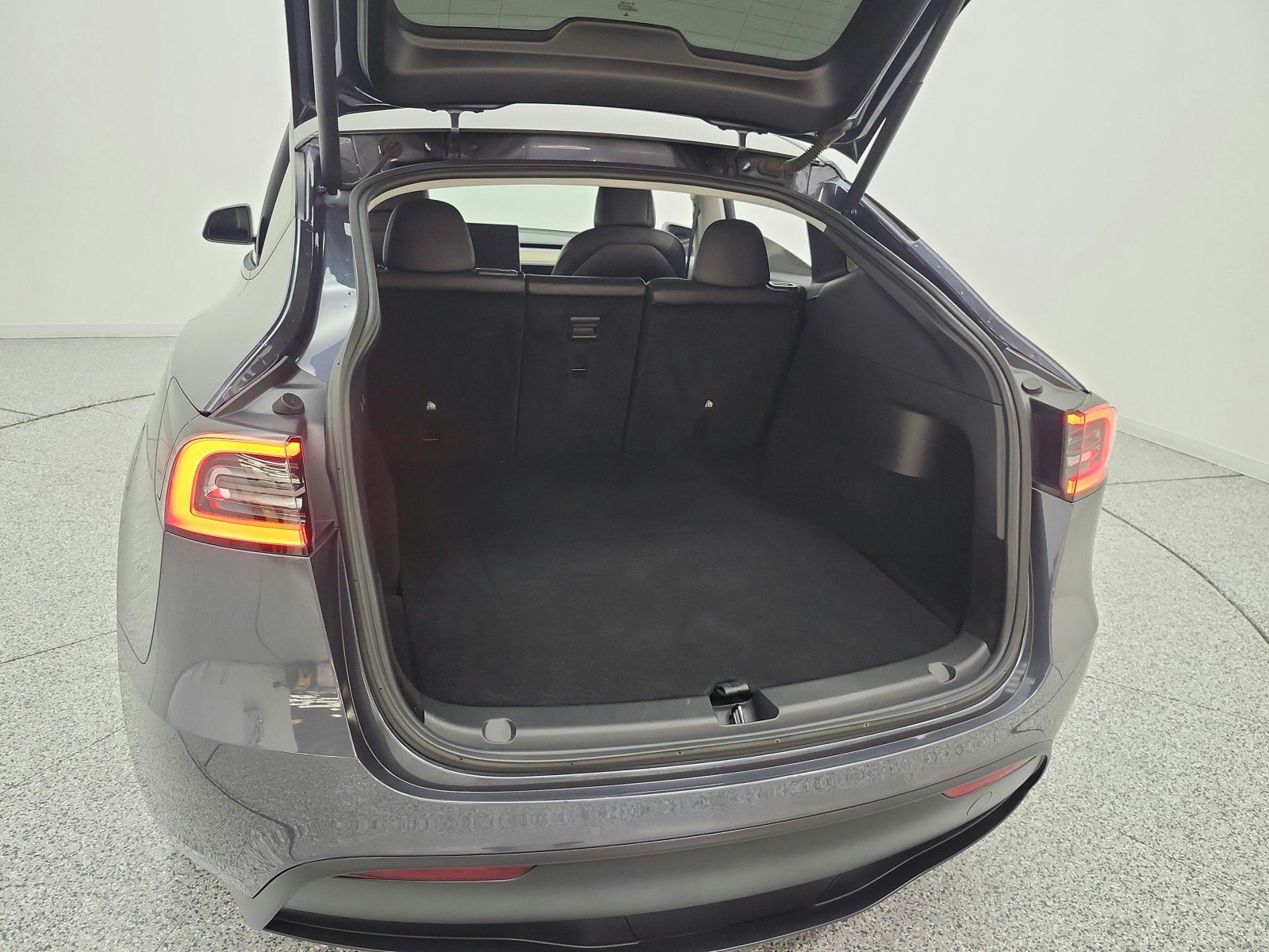 Used 2022 Midnight Silver Metallic Tesla Performance AWD image 21