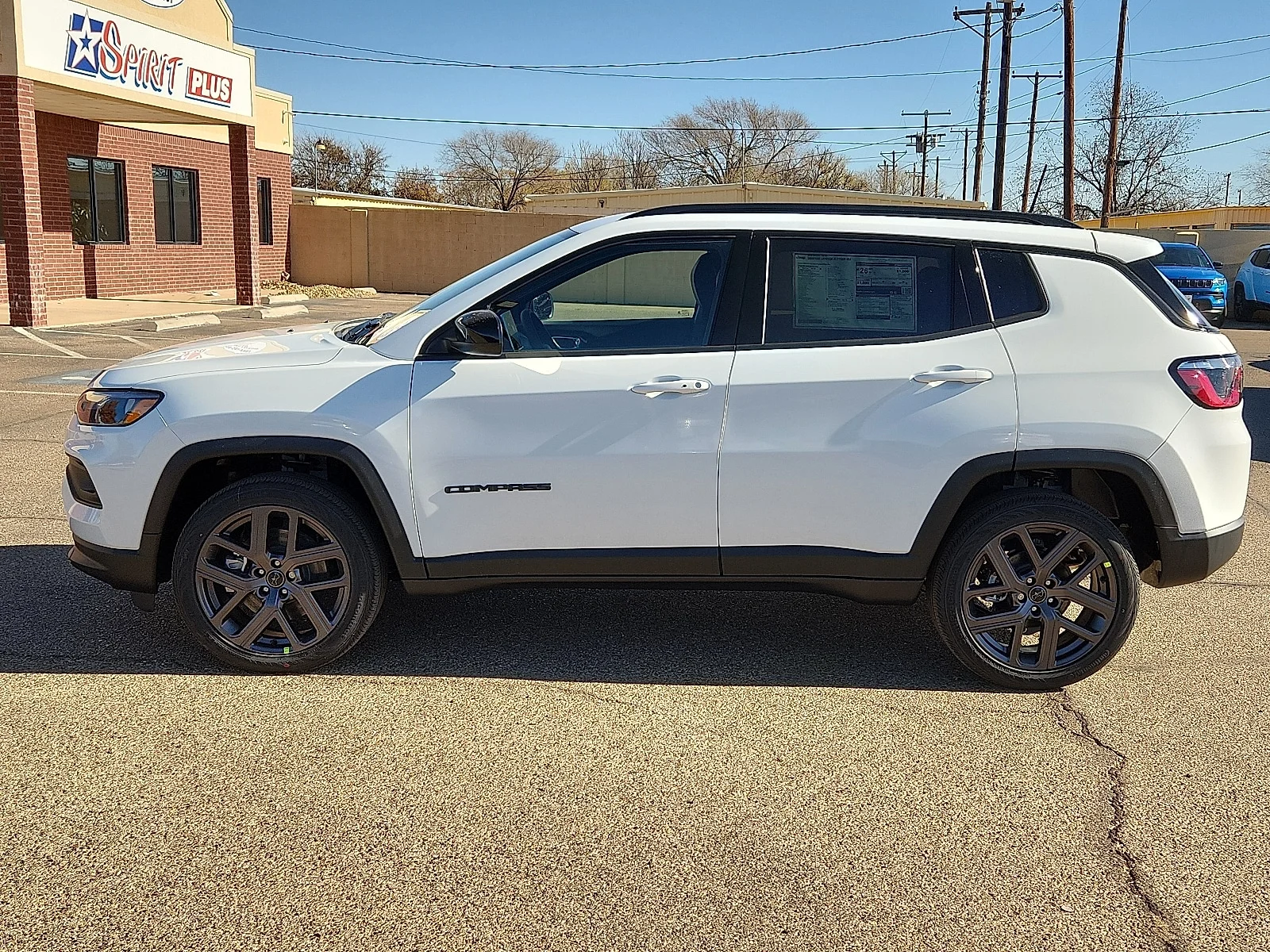 New 2026 PW7 Bright Whit Jeep LATITUDE ALTITUDE 4X4 image 2