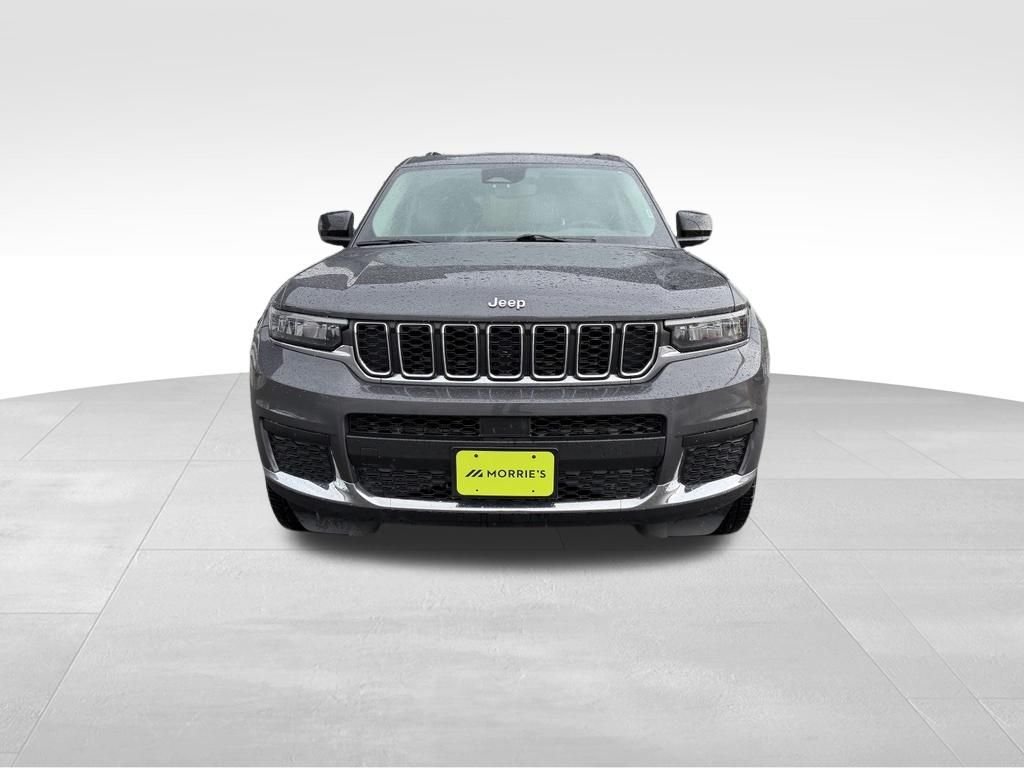 Used 2023 Gray Jeep Laredo image 8
