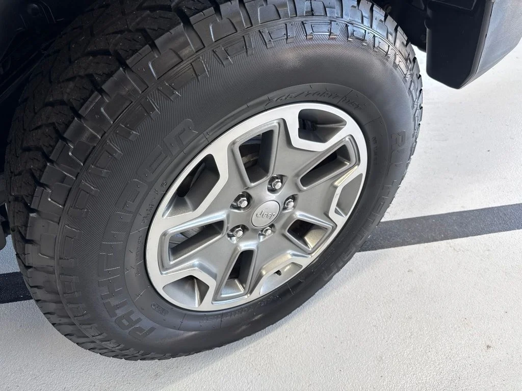 Used 2016 Black Jeep Unlimited Rubicon image 10