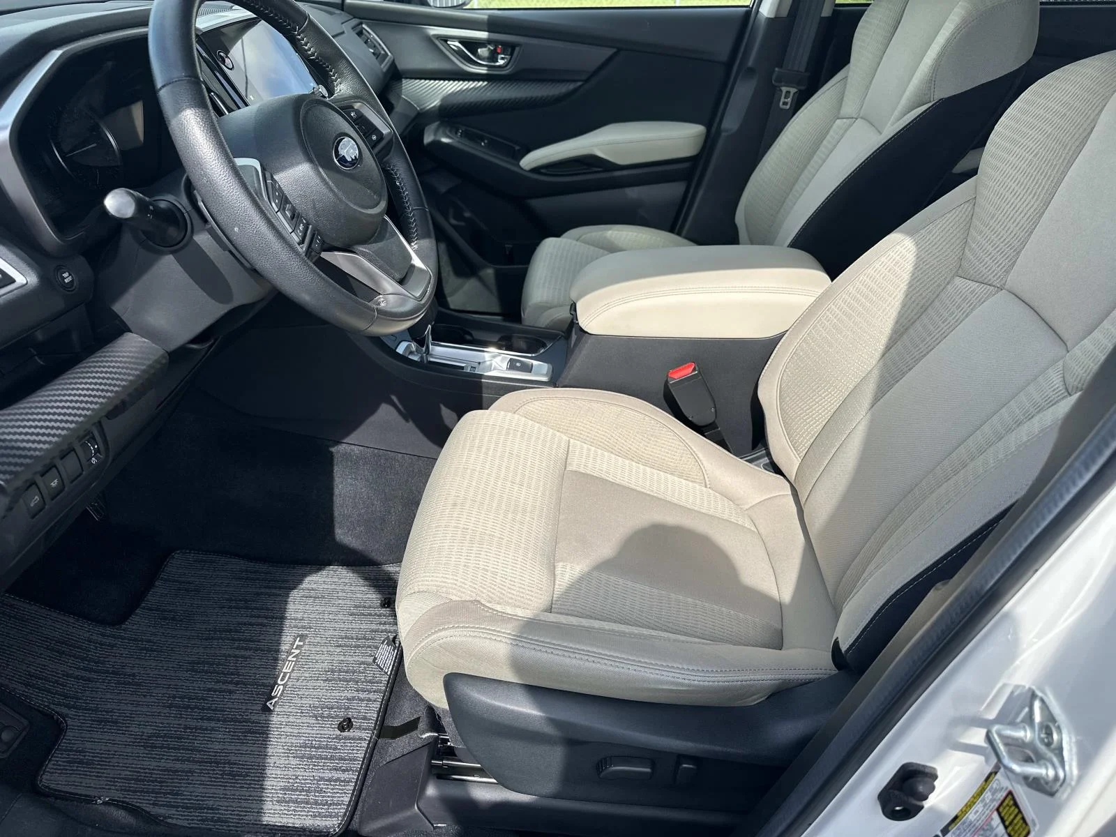 Certified Used 2025 Crystal White Pearl Subaru Premium 7-Passenger image 14
