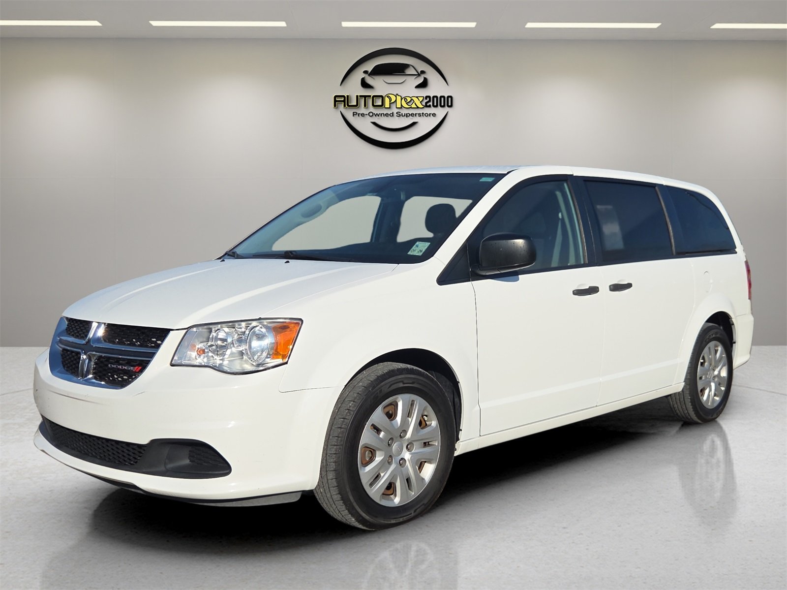 2019 Dodge Grand Caravan SE photo 3