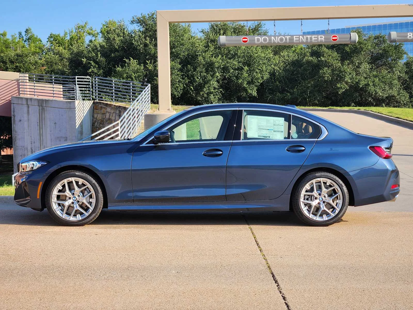 New 2026 Arctic Race Blue metallic BMW 330i NA image 2