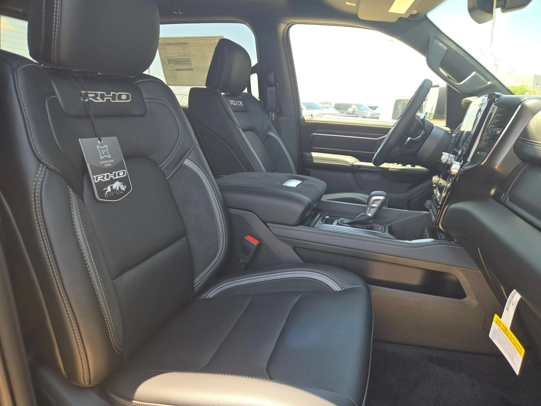 New 2026 Diamond Black Crystal Pearl-Coat Exterior Paint RAM RHO image 25