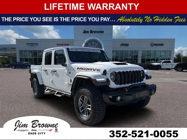 Used 2025 White Jeep Mojave image 1