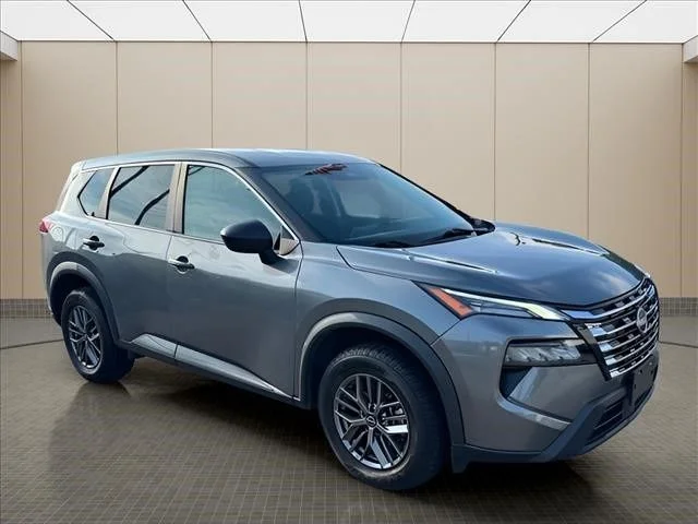 Used 2024 Gray Nissan S image 2
