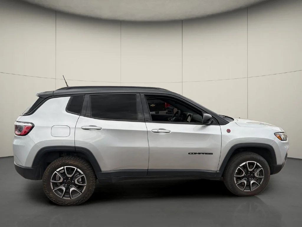 2025 Jeep Compass Trailhawk - Photo 8