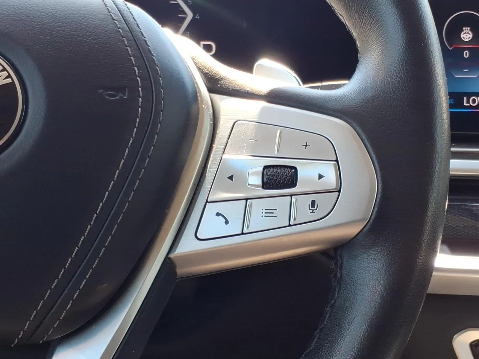 Used 2023 Black Sapphire Metallic BMW xDrive40i image 27