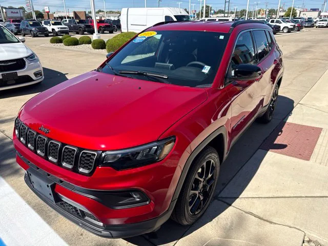 Used 2025 Red Jeep Latitude image 11